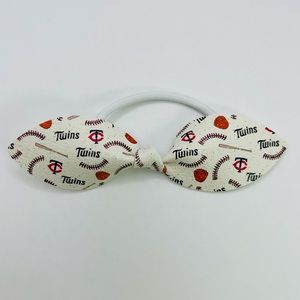 ⚾️Twins baseball ponytail bow. Minnesota. Handmade, lightweight, vegan.